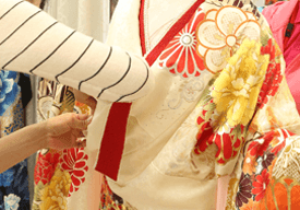 着物ベルトをつける